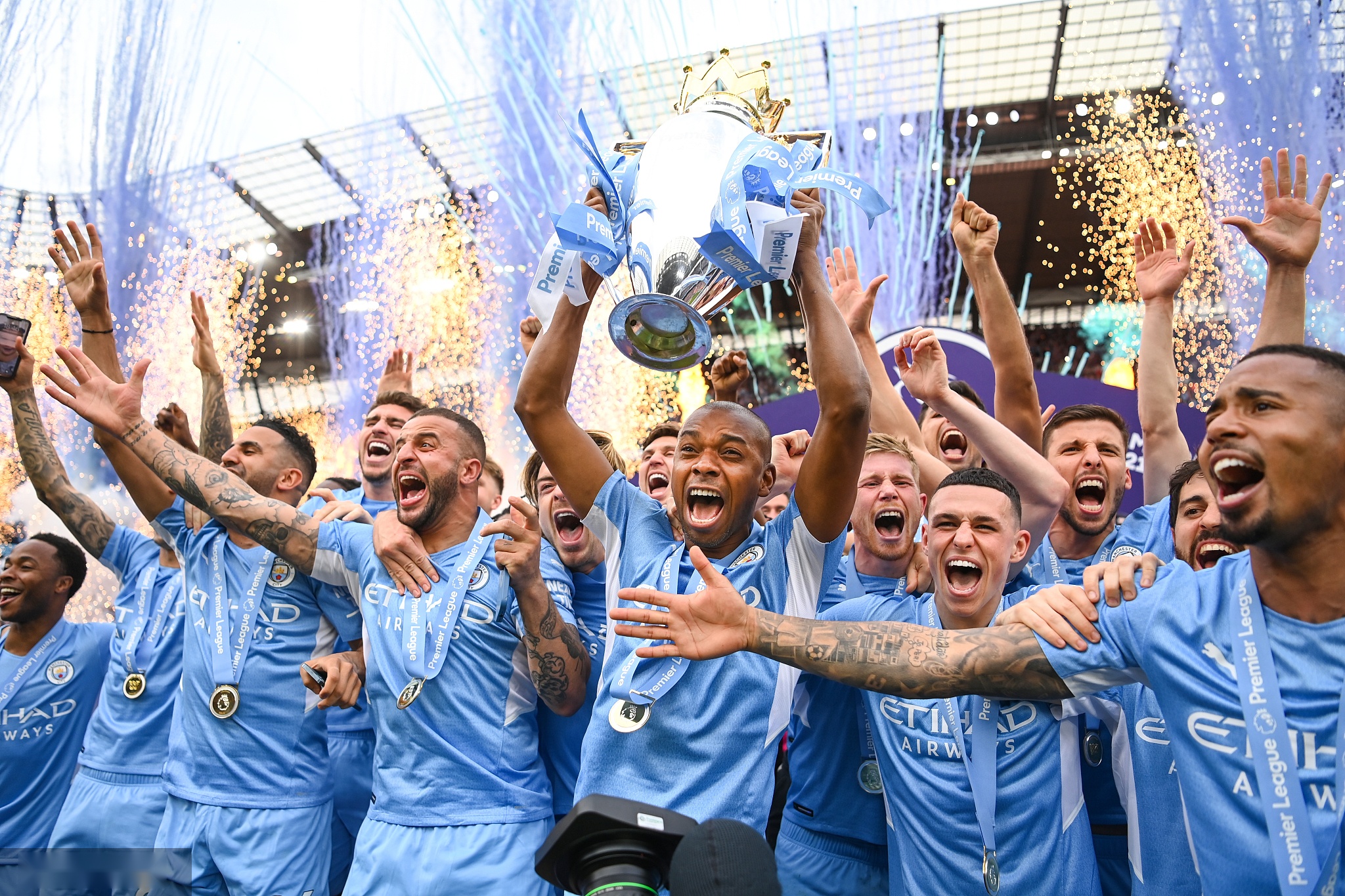 而是在竞争 而是在竞争